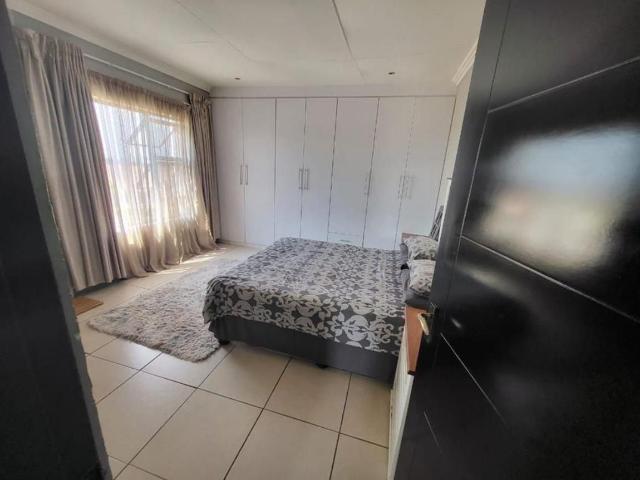 4 Bedroom House For Sale in Tlhabane West