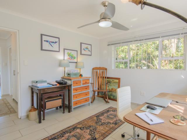 4 Bedroom House For Sale in Trafalgar