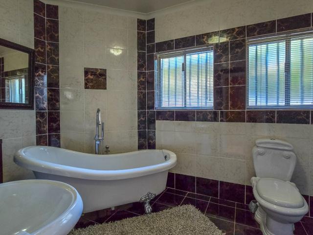 4 Bedroom House For Sale in Umhlanga Ridge
