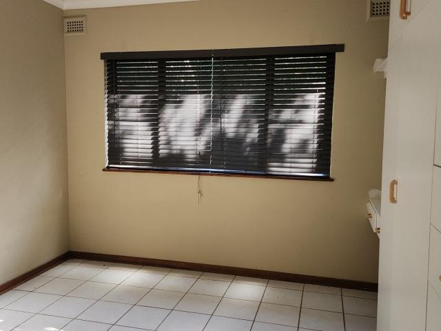 4 Bedroom House For Sale in Umkomaas
