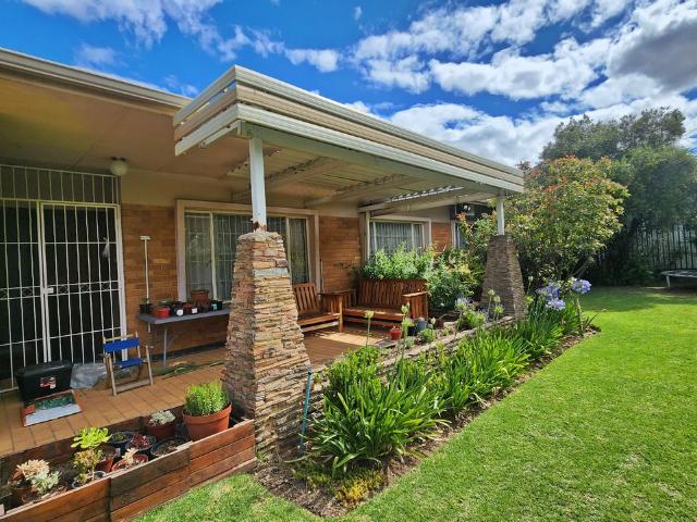 4 Bedroom House For Sale in Universitas