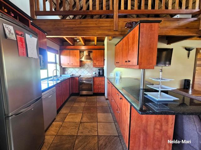 4 Bedroom House For Sale in Vaal Marina