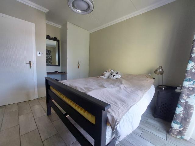 4 Bedroom House For Sale in Vaal Marina