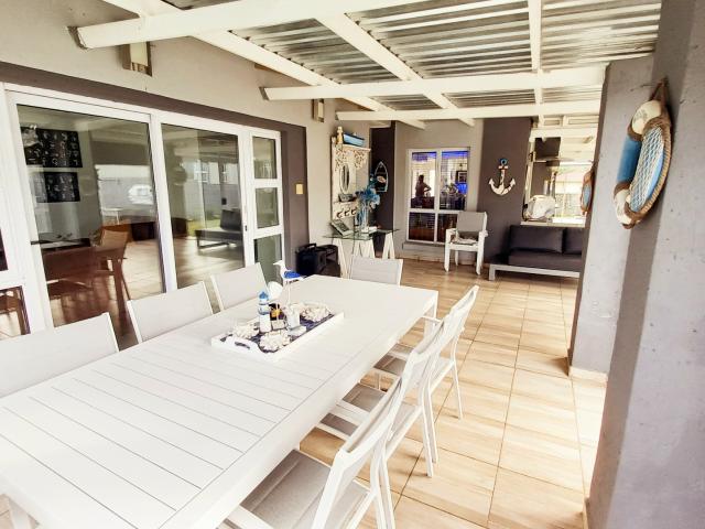 4 Bedroom House For Sale in Vaal Marina
