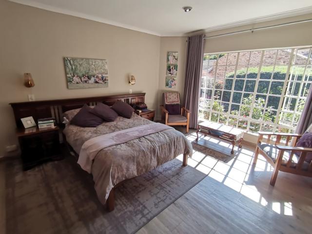 4 Bedroom House For Sale in Vaalpark