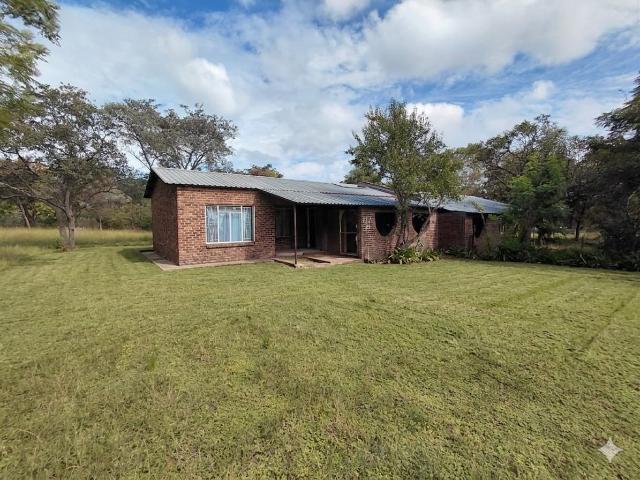 4 Bedroom House For Sale in Vaalwater