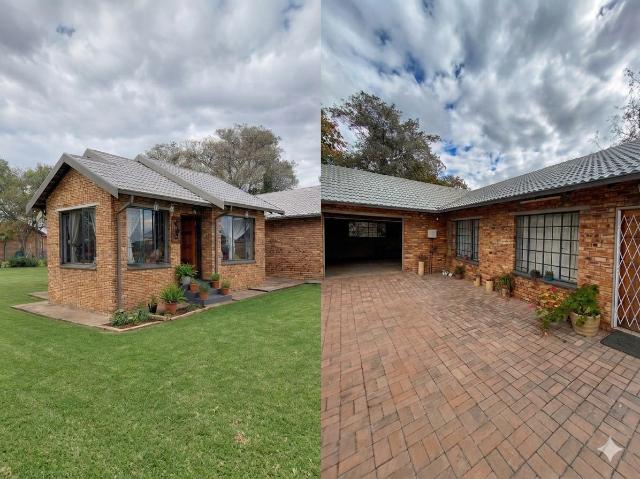 4 Bedroom House For Sale in Vaalwater