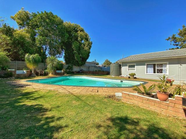 4 Bedroom House For Sale in Vanes Estate