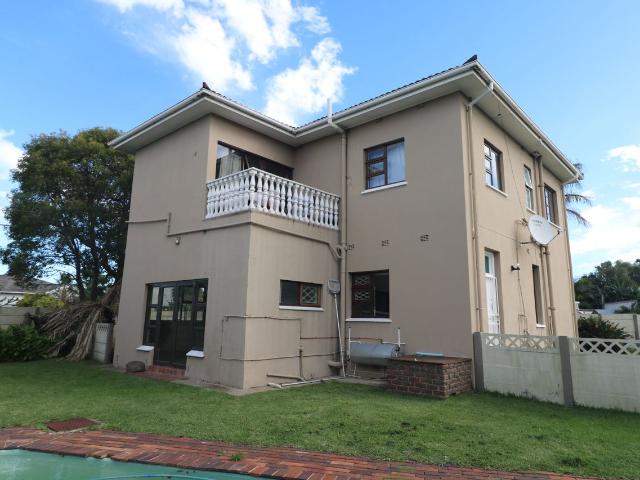 4 Bedroom House For Sale in Vincent