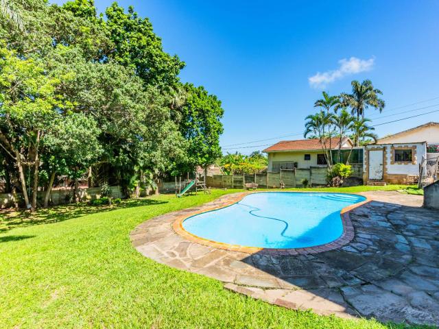 4 Bedroom House For Sale in Yellowwood Park