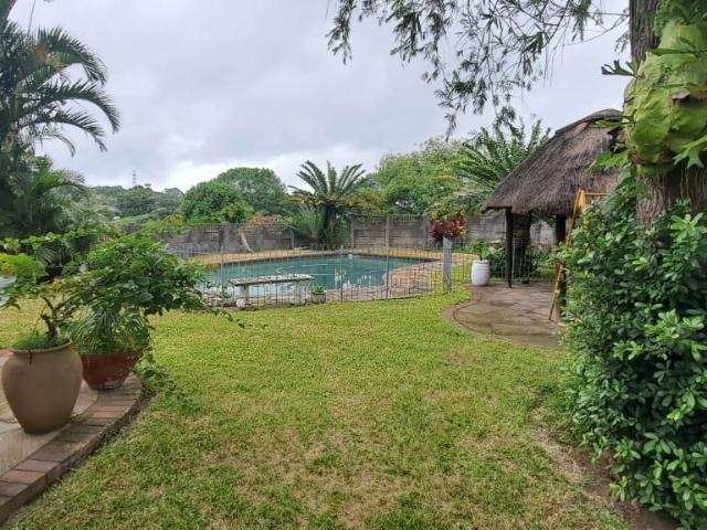 4 Bedroom House For Sale in Yellowwood Park