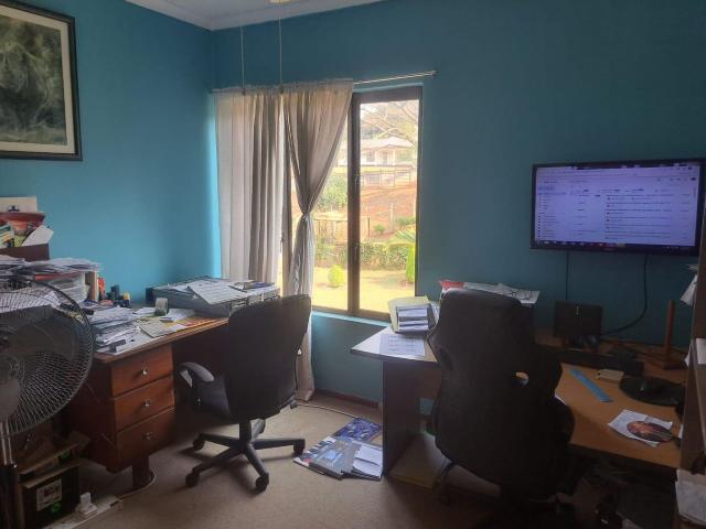 4 Bedroom House For Sale in Yellowwood Park
