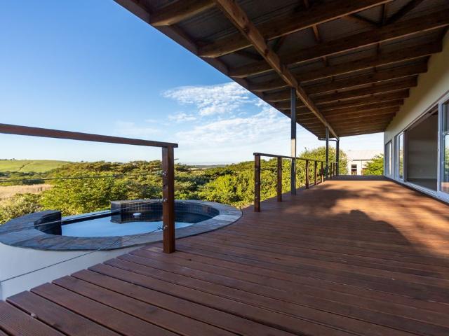 4 Bedroom House For Sale in Zini River Estate