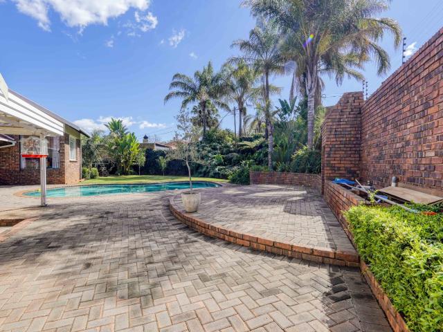 4 Bedroom House For Sale in Zwartkop