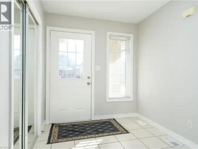 4 Bedroom House Kitchener ON LS102794912