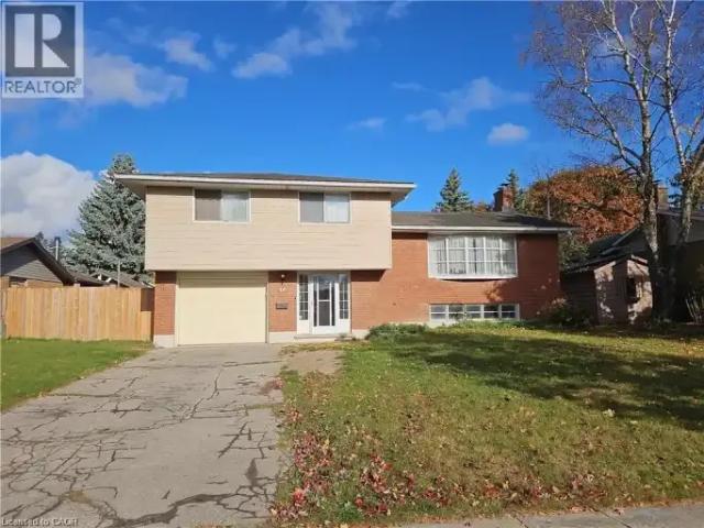 4 Bedroom House Kitchener ON 102052585