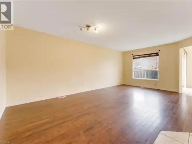 4 Bedroom House Kitchener ON 102085850