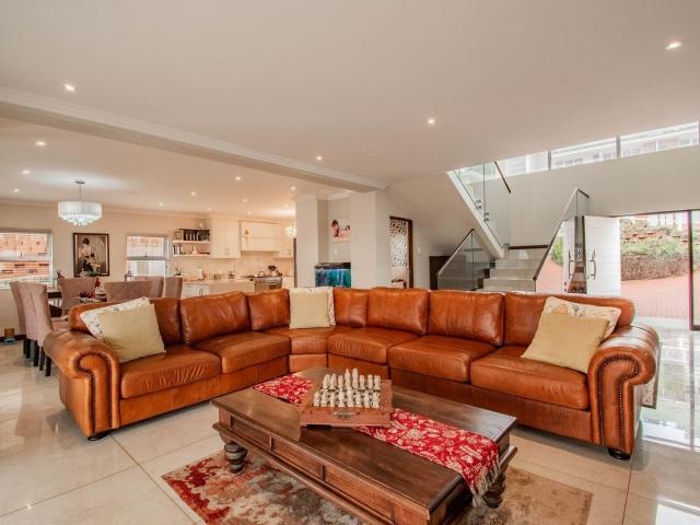 4 Bedroom House im Gated Estate