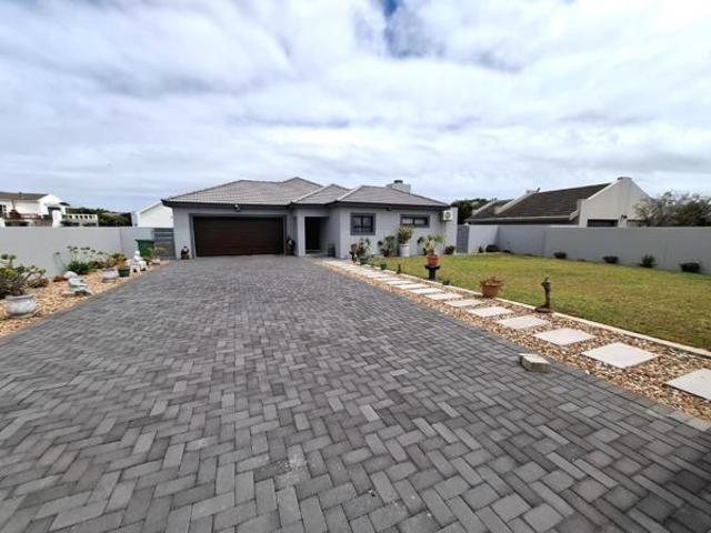 4 Bedroom House in Country Club