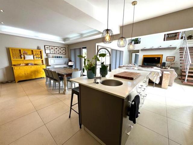 4 Bedroom House in Country Club