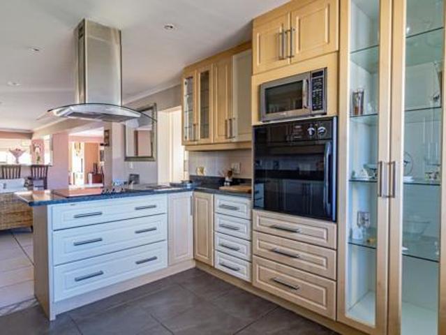 4 Bedroom House in Country Club