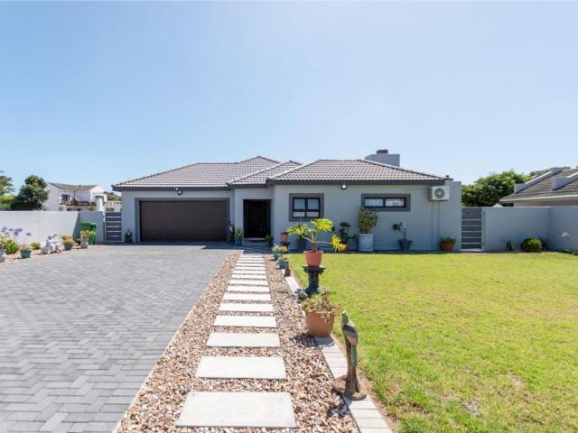 4 Bedroom House in Country Club