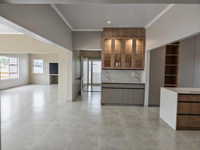 4 Bedroom House in Country Club