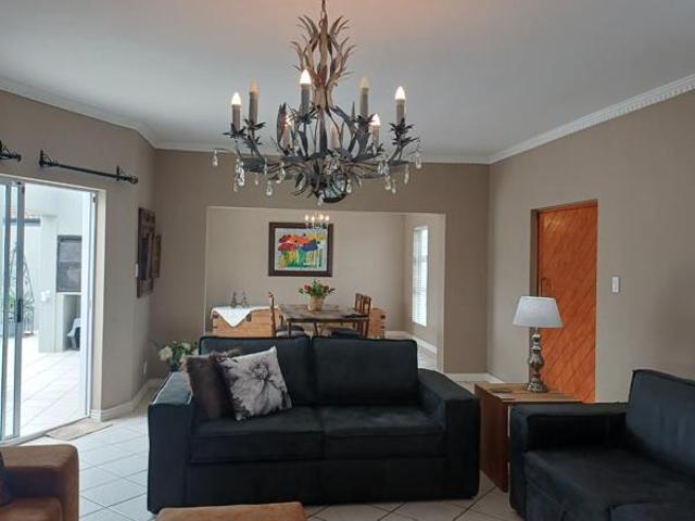 4 Bedroom House in Country Club