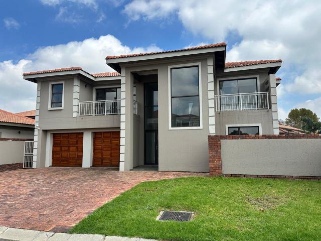 4 Bedroom House in Comet