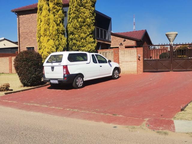 4 Bedroom House in Commercia