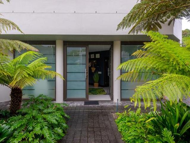 4 Bedroom House in Constantia