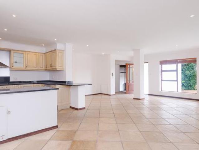 4 Bedroom House in Constantia