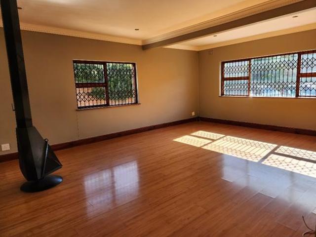 4 Bedroom House in Constantia