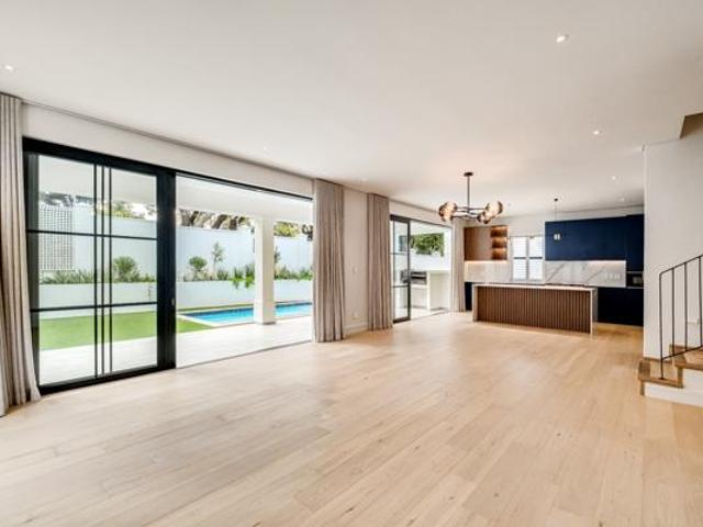 4 Bedroom House in Constantia