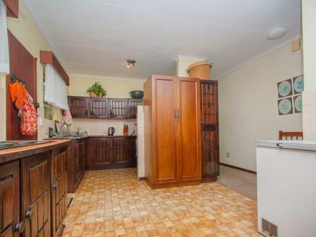 4 Bedroom House in Constantia Kloof