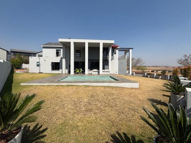 4 Bedroom House in Copperleaf Estate