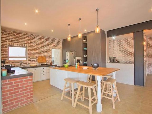 4 Bedroom House in Copperleaf Estate