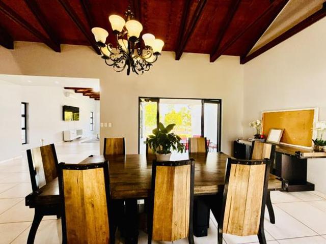 4 Bedroom House in Copperleaf Estate