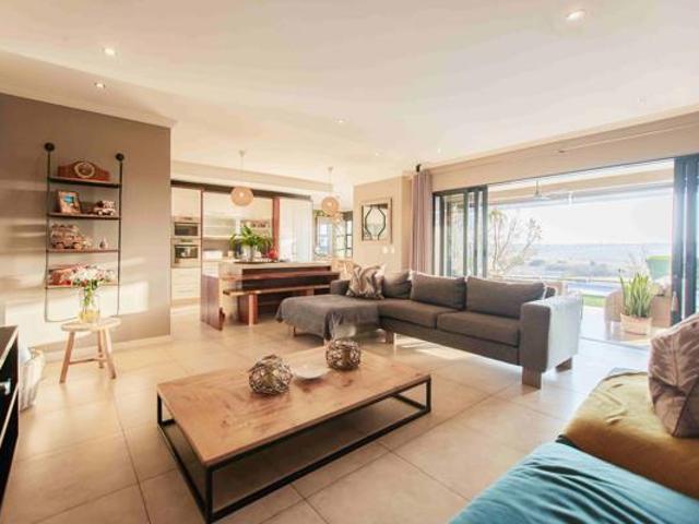 4 Bedroom House in Copperleaf Estate