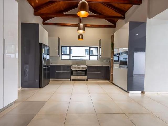 4 Bedroom House in Copperleaf Estate