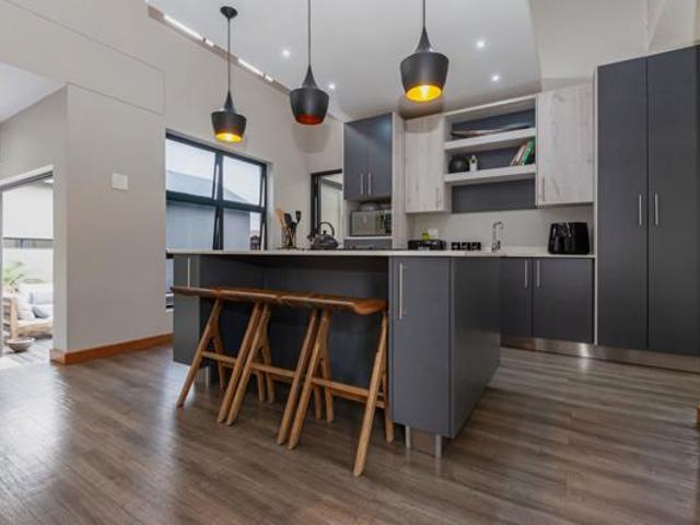 4 Bedroom House in Copperleaf Estate