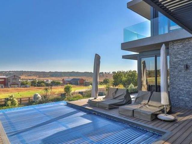 4 Bedroom House in Copperleaf Estate