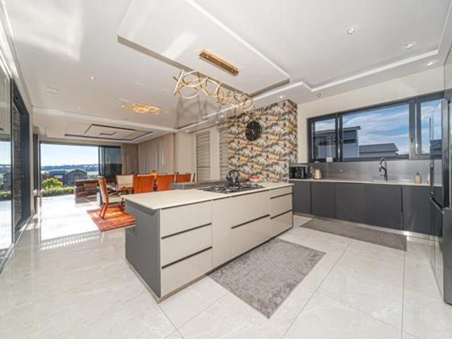 4 Bedroom House in Copperleaf Estate