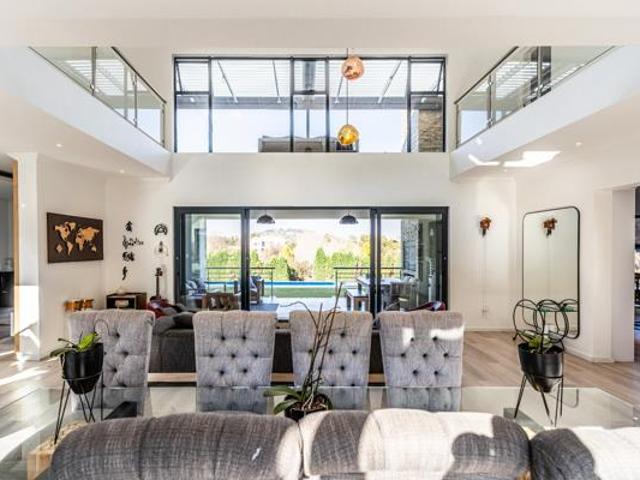 4 Bedroom House in Cornwall Hill