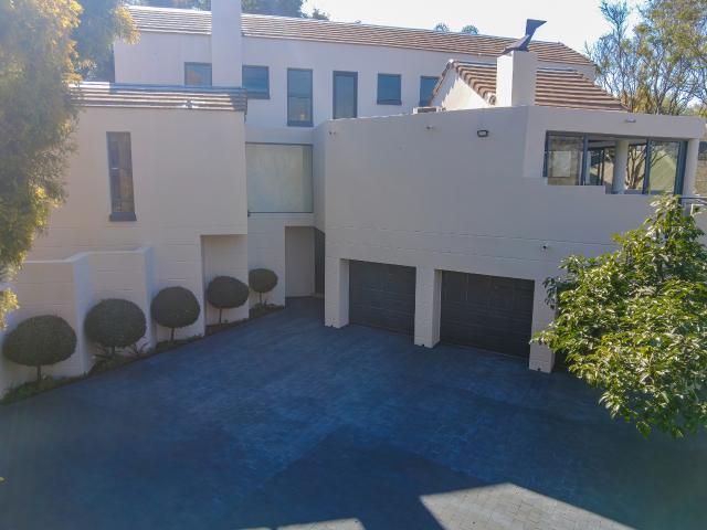 4 Bedroom House in Cornwall Hill