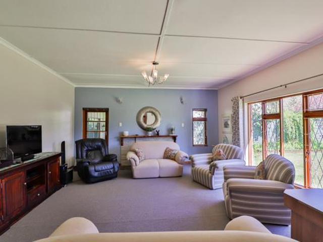 4 Bedroom House in Cathcart