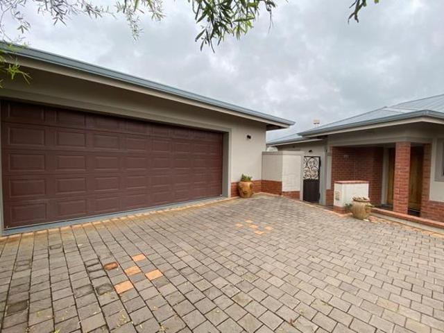 4 Bedroom House in Cathkin Estate