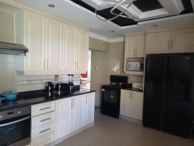 4 Bedroom House in Camperdown