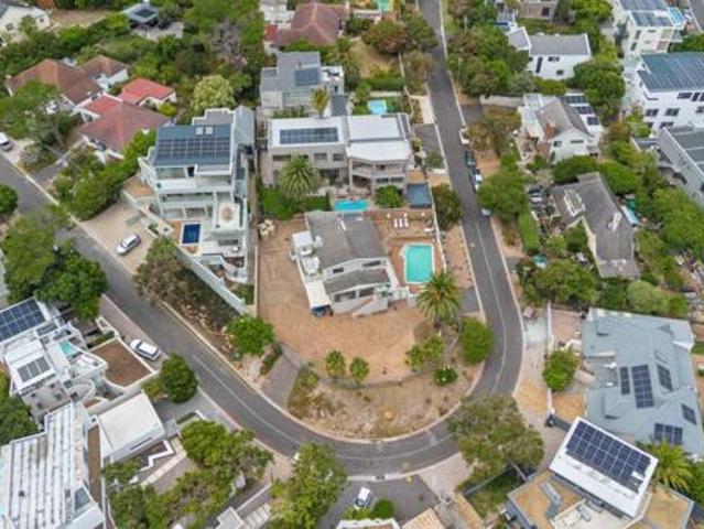 4 Bedroom House in Camps Bay