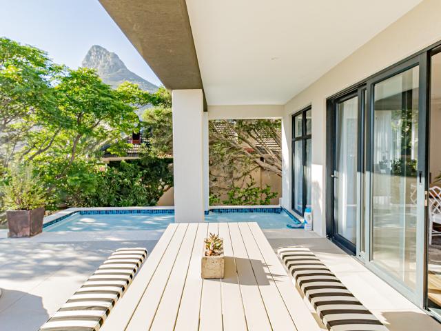 4 Bedroom House in Camps Bay